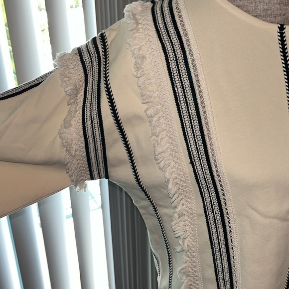 Anthropologie | Eri + Ali Embroidered Top Medium - Picture 3 of 6